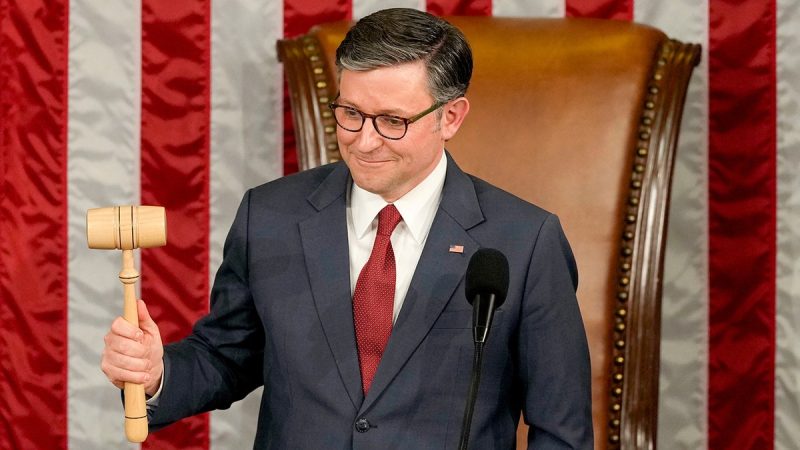 House advances bill to end government shutdown with hours until final vote