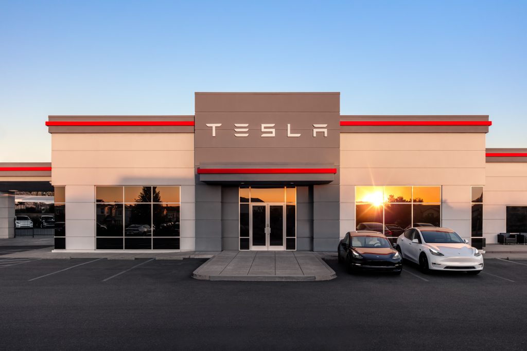 Tesla stock below $400, but analysts see upside ahead