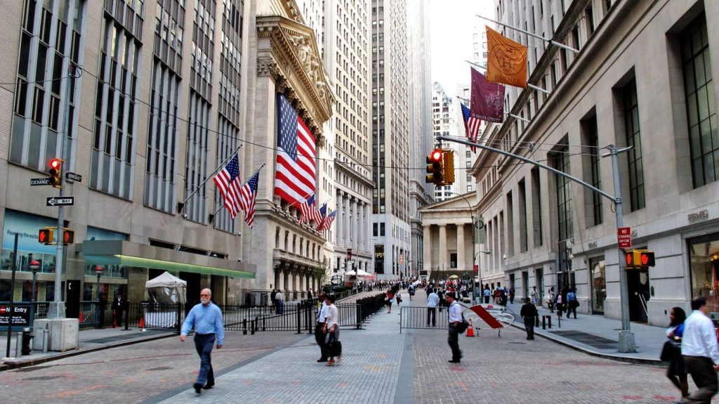 Micron stock rises 2%, SanDisk gains 3%: why memory stocks are moving again