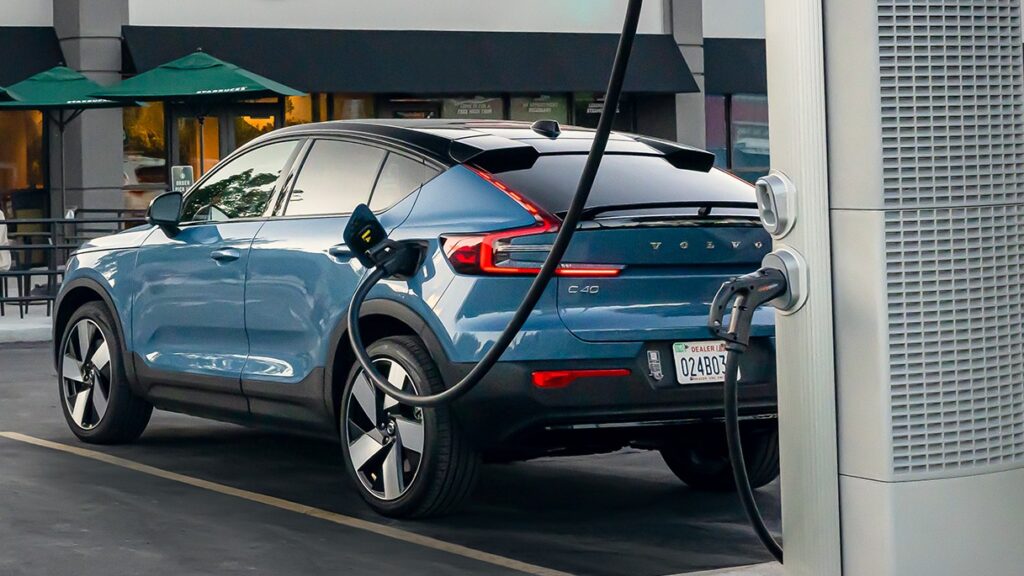 Volvo Cars shares crash to all-time low after Q3 revenue collapses 22.6%